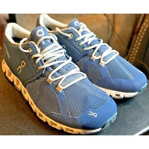 On Cloud 6 Running Shoes Women's Size 7 Navy Blue/White Sneakers